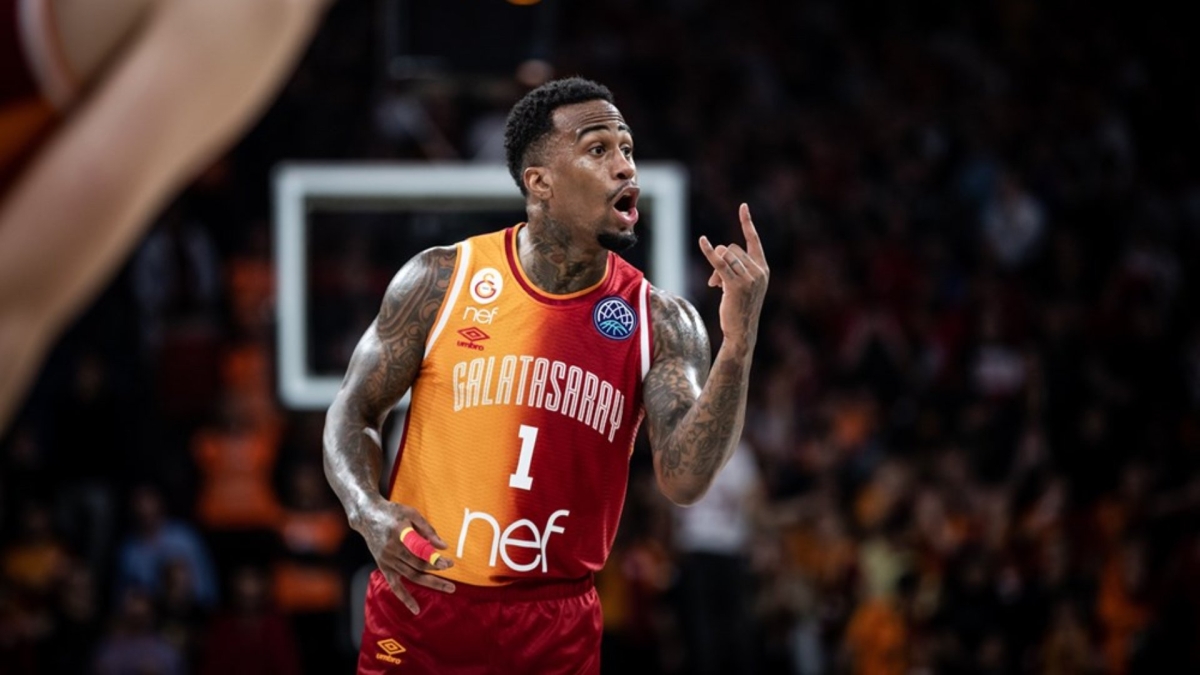 Ο Ντι Μποστ με την φανέλα της Γαλατασαράι