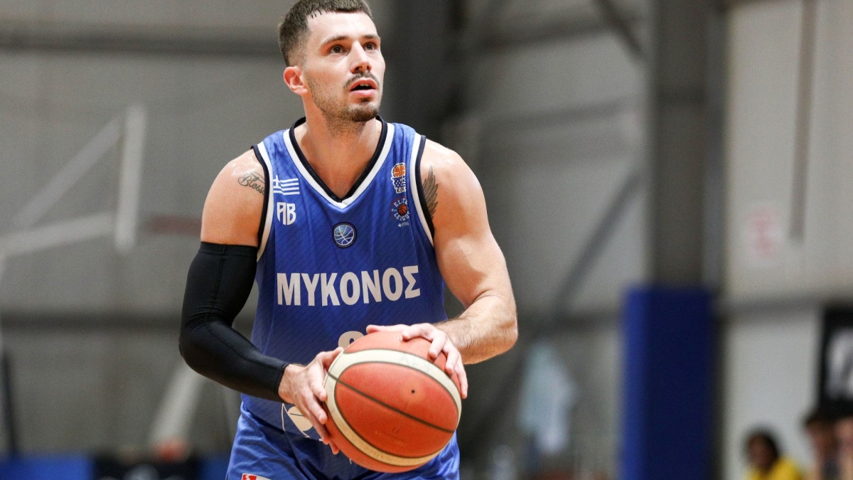 Νίκος Χουχούμης Μύκονος