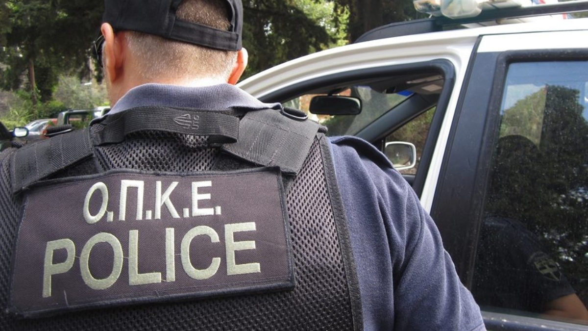 Η απολογία του αστυνομικoύ που κατηγορείται ότι σκότωσε τον 17χρονο στη Βοιωτία: «Η βίαιη κίνησή του προκάλεσε την ενεργοποίηση της σκανδάλης» 