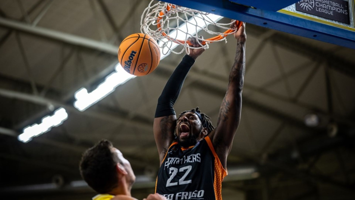 Ο Κρις Κόφεϊ του Προμηθέα κόντρα στην Οπάβα