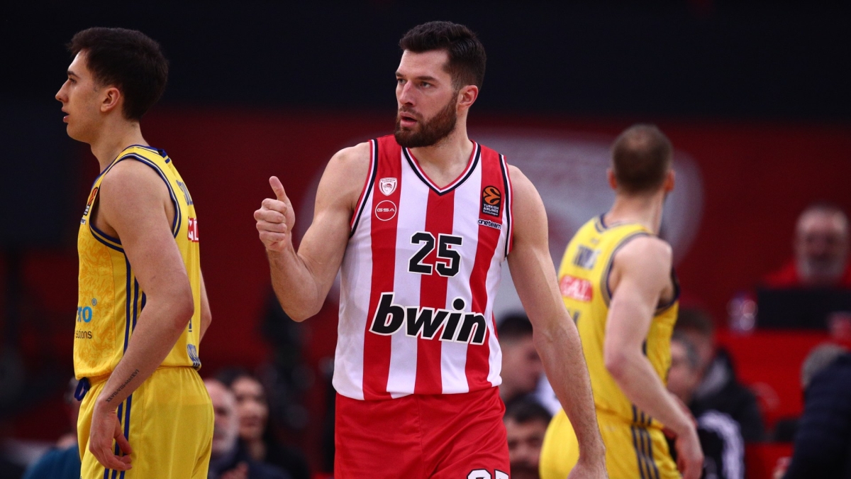 Ο Αλεκ Πιτερς του Ολυμπιακού