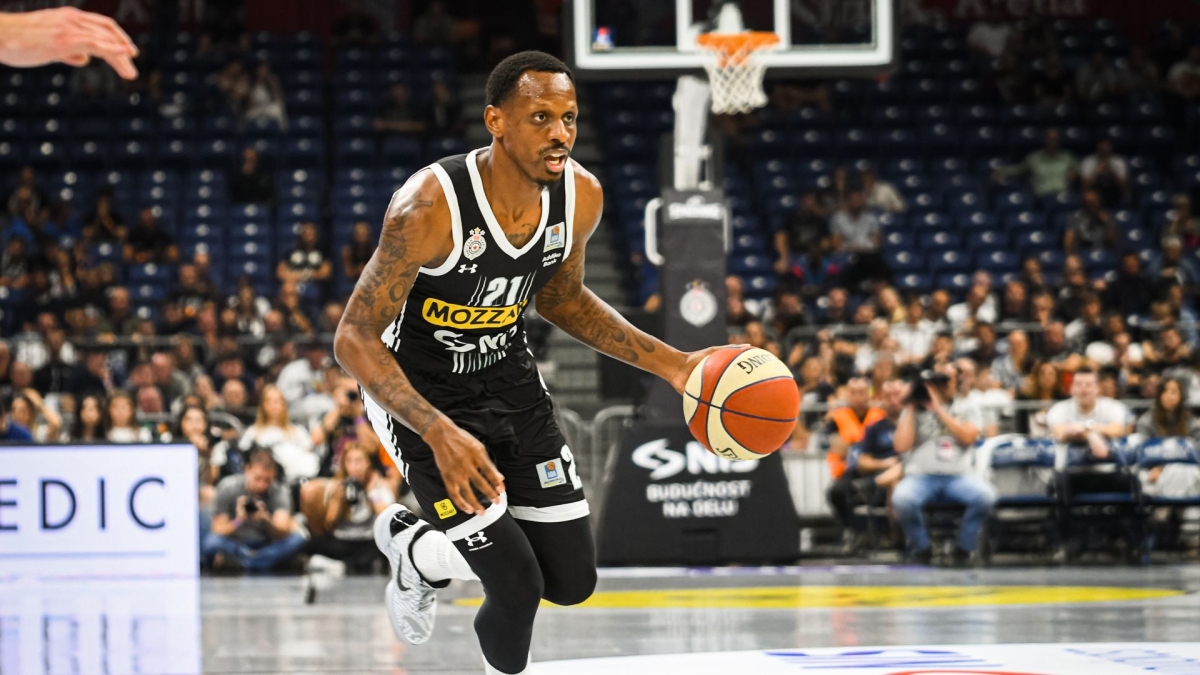 Τζέιμς Νάναλι