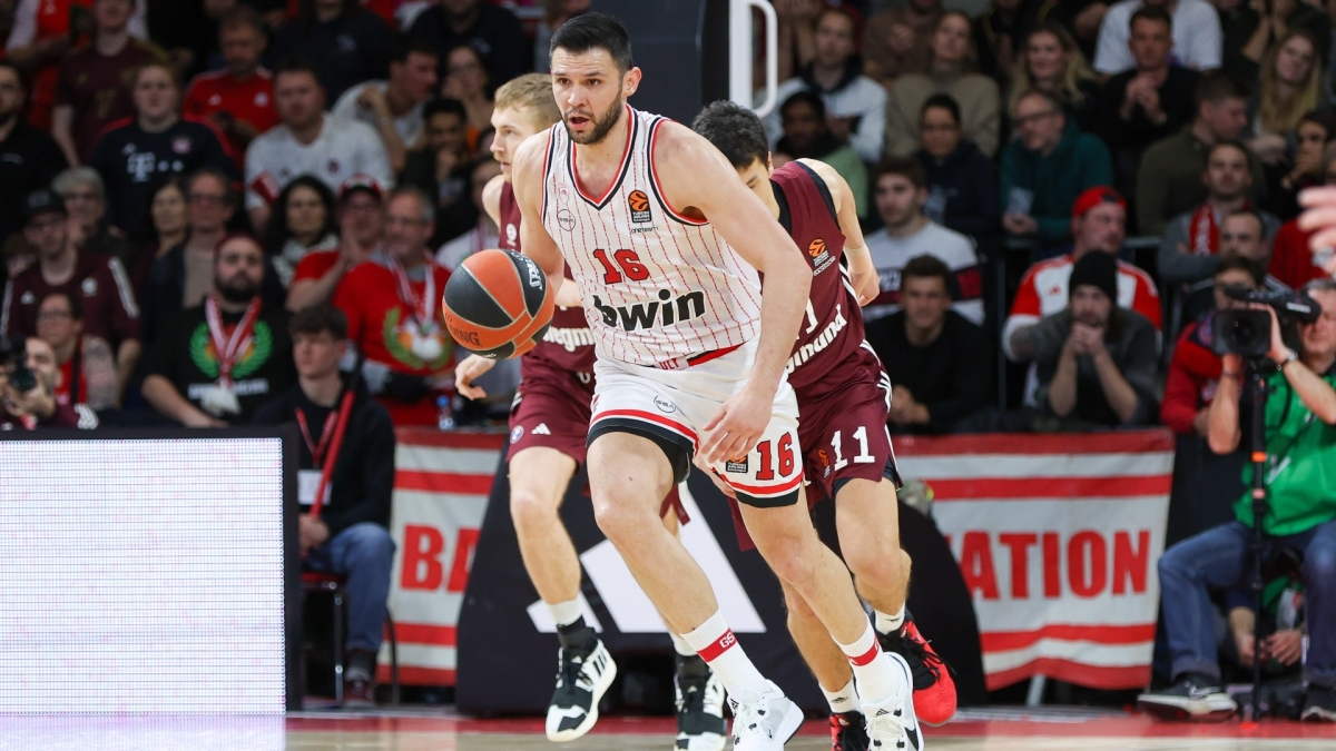 Κώστας Παπανικολάου