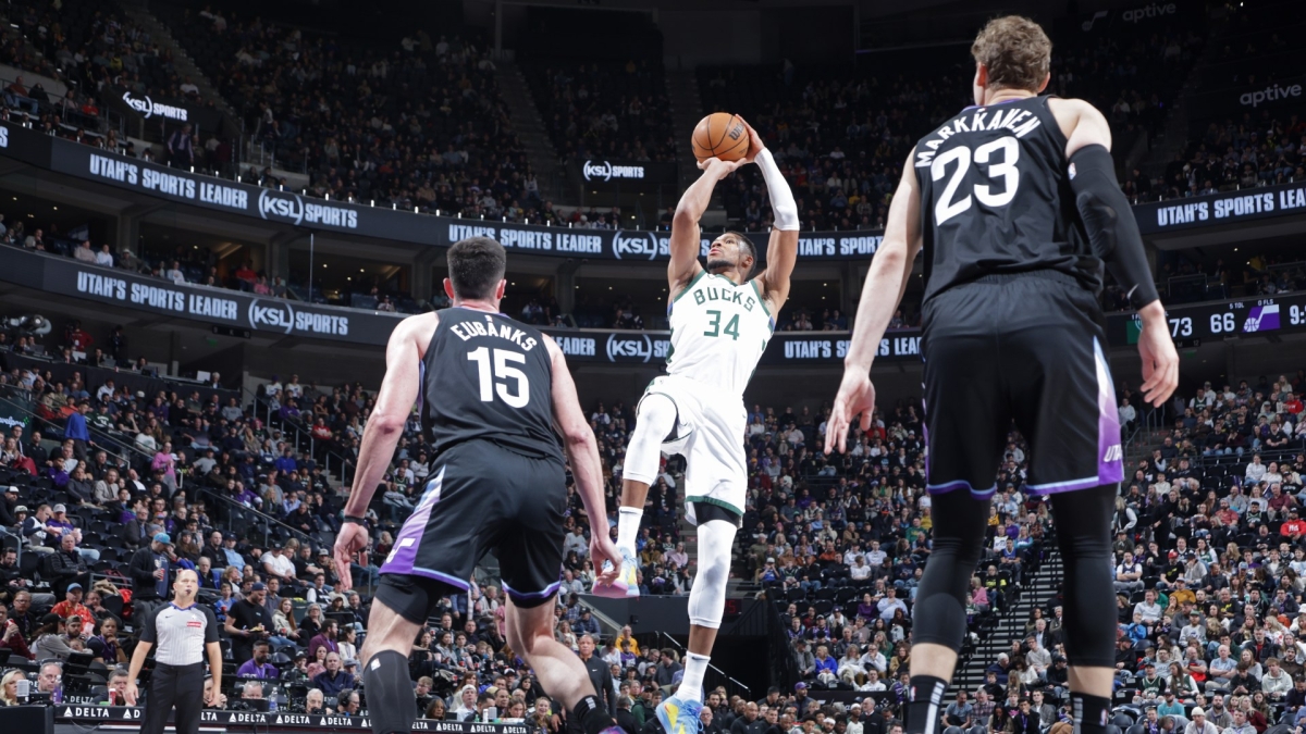 Γιάννης Αντετοκούνμπο Τζαζ Μπακς