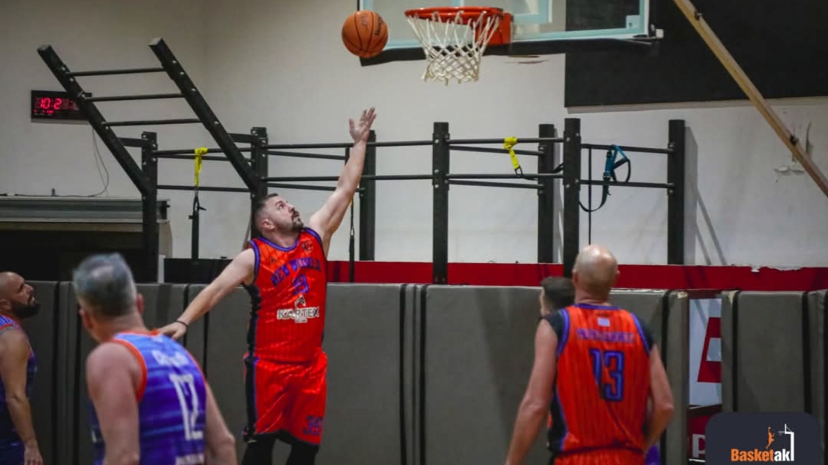 Από αγώνα για το Basketaki