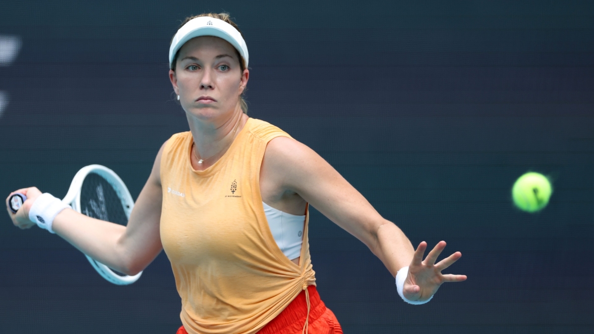 collins_miami25_forehand