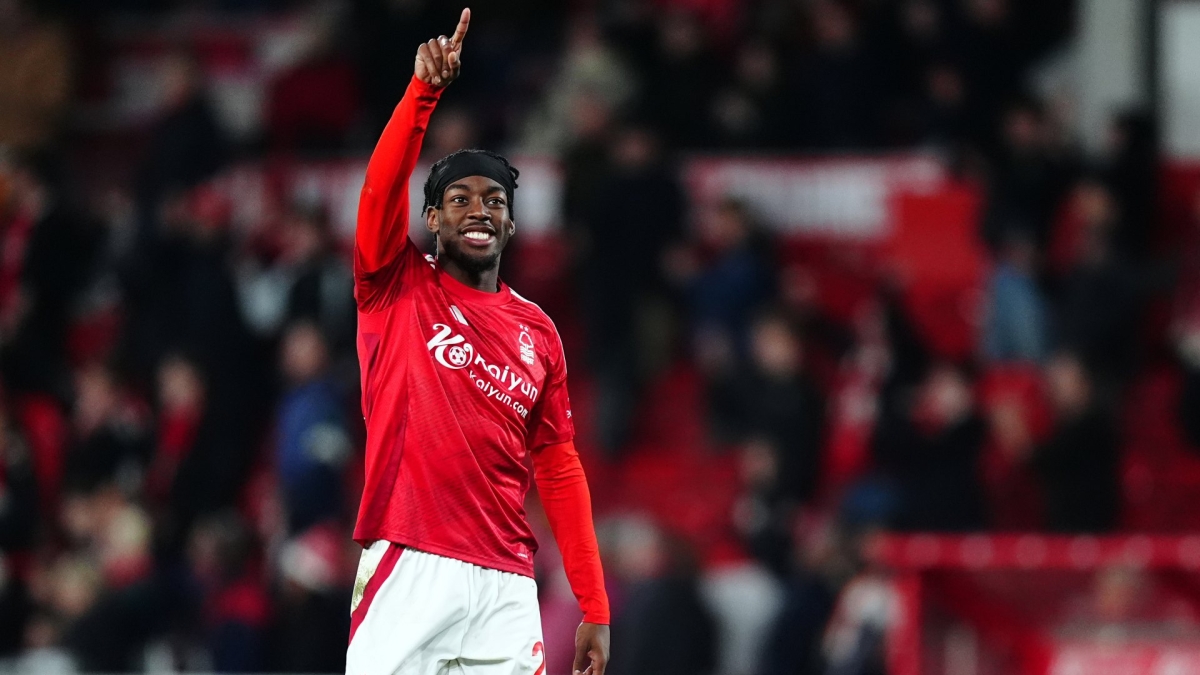 Το σύνθημα των οπαδών της Φόρεστ για Ελάνγκα