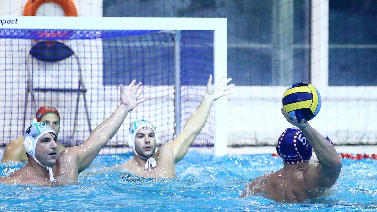  Οι Ολυμπιακός και Παναθηναϊκός κοντράρονται στον Πειραιά