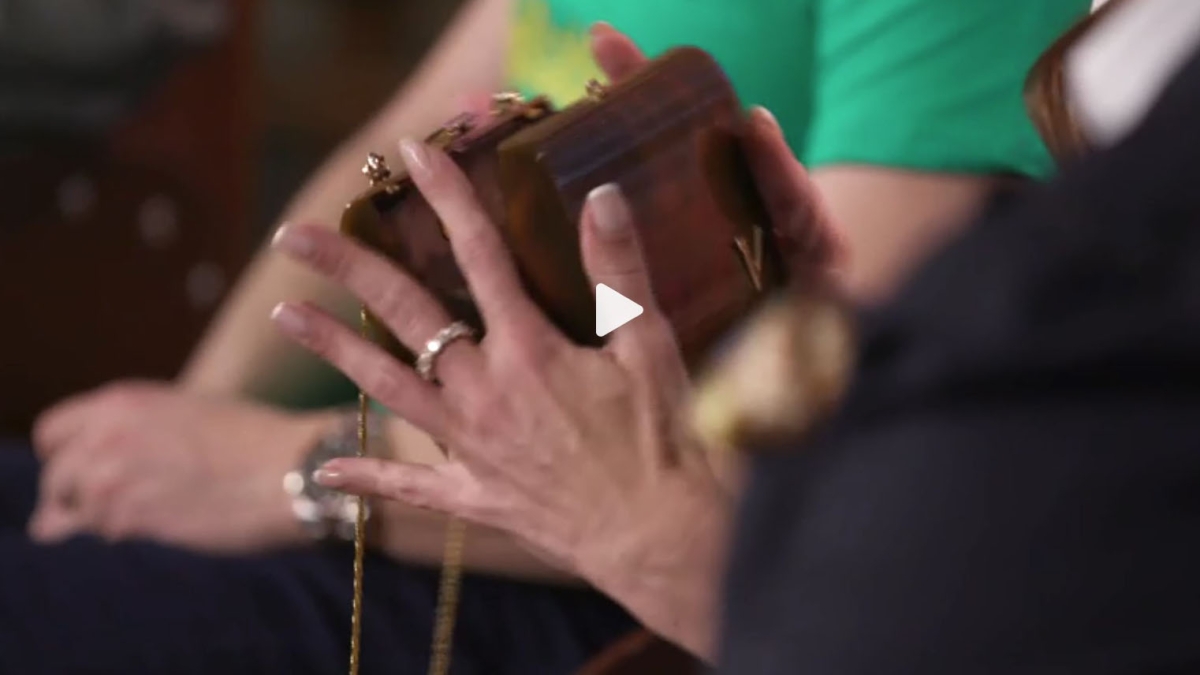 Cash or Trash: Πούλησε τσάντα σε υπερτριπλάσια τιμή από εκείνη της αρχικής εκτίμησης! (vid)