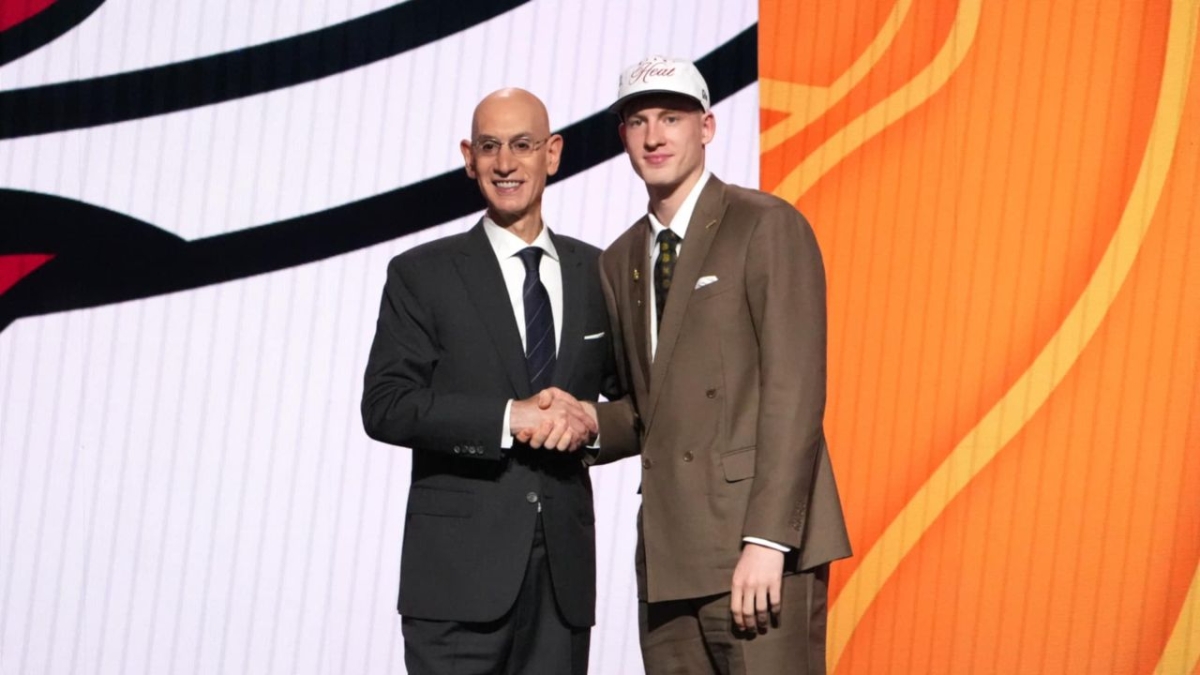 Κασπάρας Γιακουτσιόνις