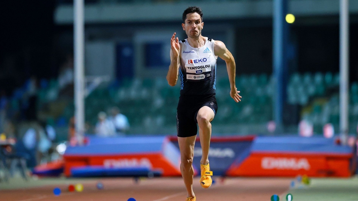 Ο Μίλτος Τεντόγλου