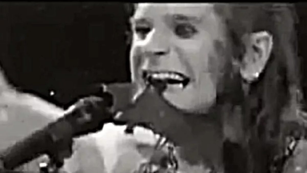 Ozzy Osbourne: Όταν δάγκωσε ζωντανή νυχτερίδα επί σκηνής και τρέλανε τα πλήθη (vid)