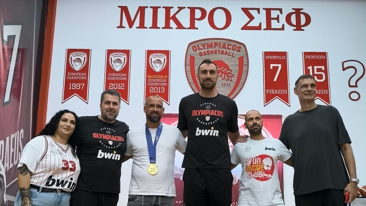 Νίκολα Μιλουτίνοφ Γιώργος Μπαρτζώκας Ολυμπιακός