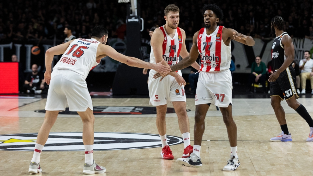 Παπανικολάου, ΜακΚίσικ και Βεζένκοβ 