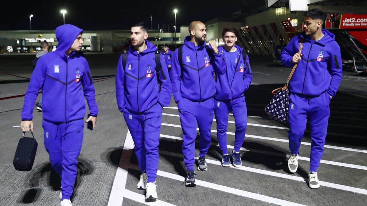 Η άφιξη της Εθνικής Ελλάδας στη Γλασκώβη