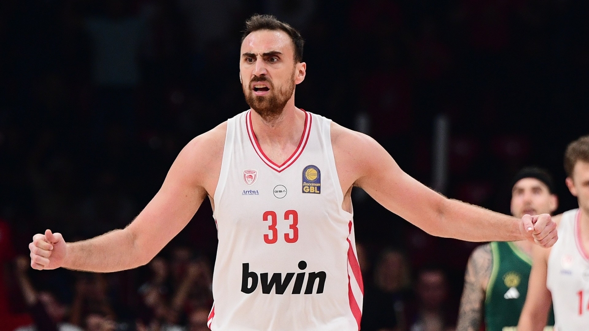 Μιλουτίνοφ