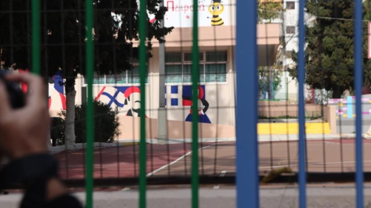 Αγία Παρασκευή: «Ζήτα συγγνώμη γονατιστή»: Απίστευτα βασανιστήρια σε 13χρονη από συμμαθήτριές της