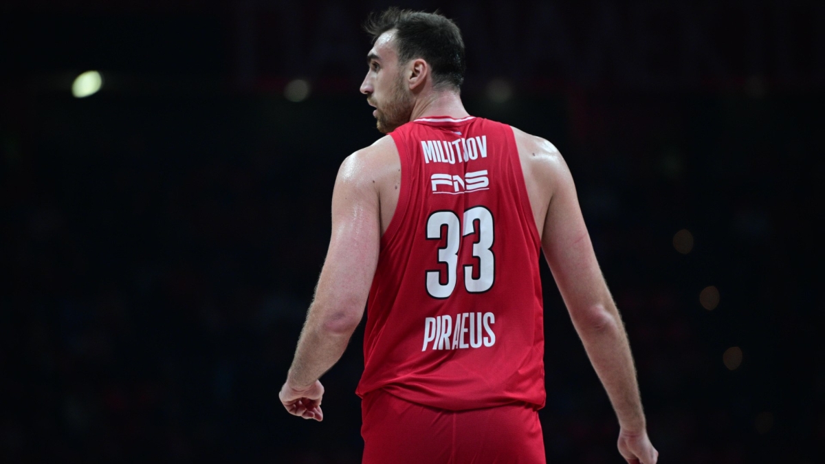 Ολυμπιακός: Και τώρα... τρέχει για να μη χαθεί στο κενό!