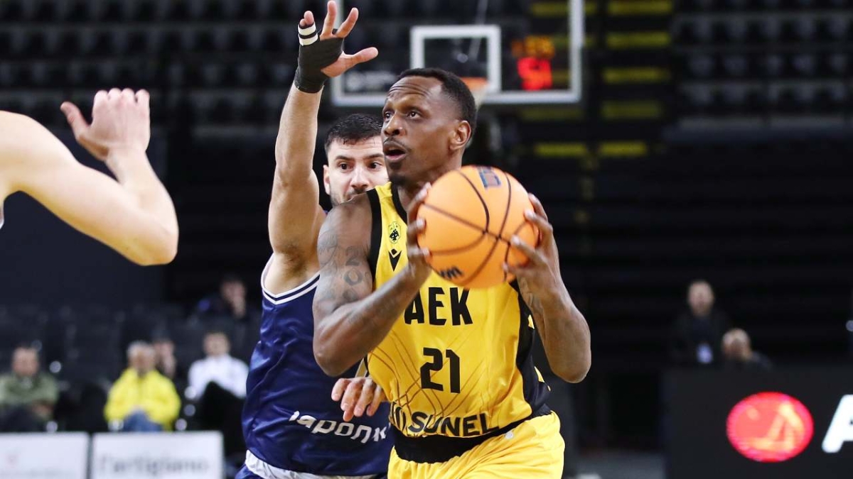 ΑΕΚ: Χωρίς Κουζμίνσκας-Κατσίβελη η... 10άδα με Κολοσσό, μέσα ο Νάναλι