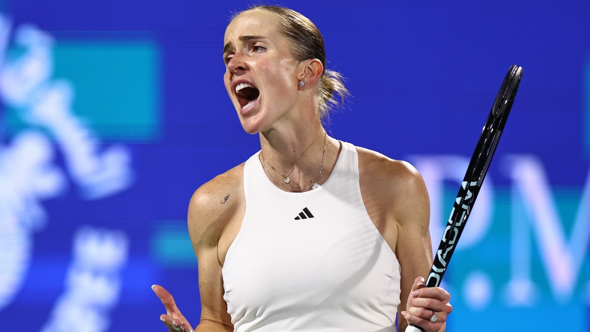 Η Ελίνα Σβιτόλινα