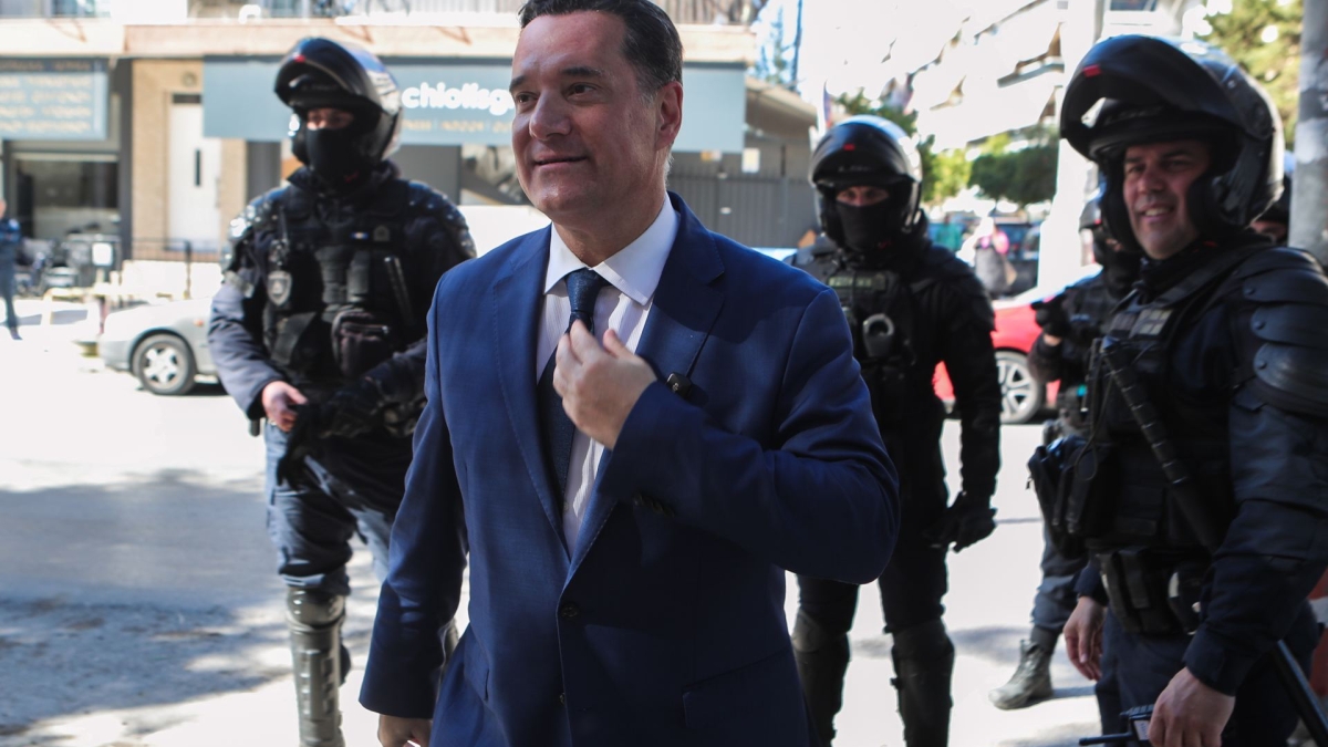 Απάντηση Γεωργιάδη για τα επεισόδια: «Δεν δέχομαι ότι η κομμουνιστική-φασιστική βία, θα επικρατήσει της Δημοκρατίας» (vid)