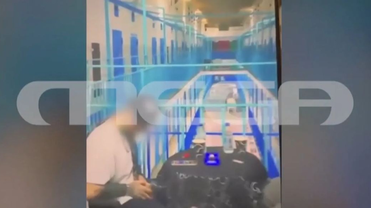 «Korydallos Bar»: Βίντεο με αρχιμαφιόζους, ποτά και τραπ μέσα στις φυλακές προκαλεί σάλο