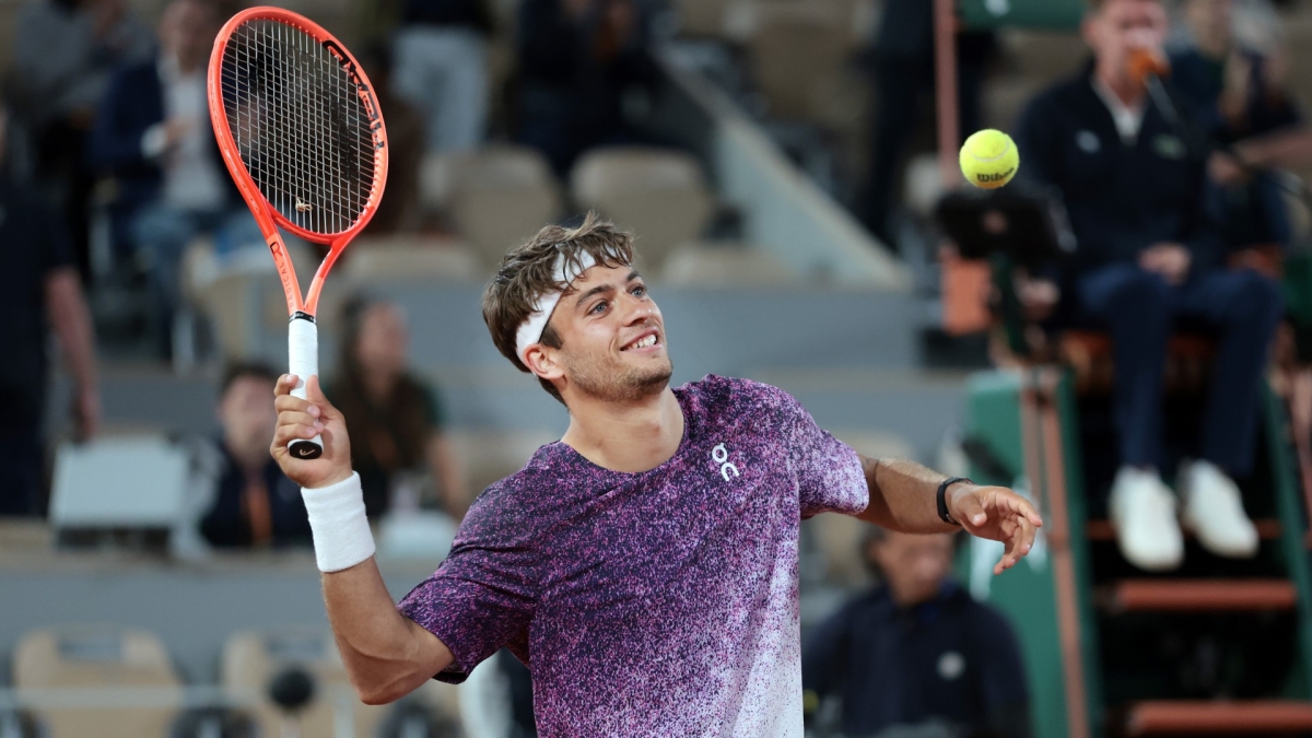 Roland Garros: Πέρασε στον τελικό άνευ αγώνος ο Κομπόλι