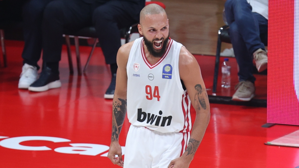 Ολυμπιακός - Παναθηναϊκός 82-76: Οι «ερυθρόλευκοι» λύγισαν το ψυχωμένο τριφύλλι κι έκαναν το 1-0!