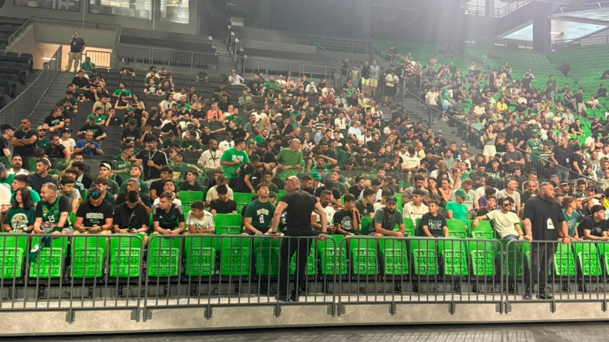 Ομπράντοβιτς: Παίρνουν θέση στις κερκίδες οι φίλοι του Παναθηναϊκού για να αποθεώσουν τον Ζοτς