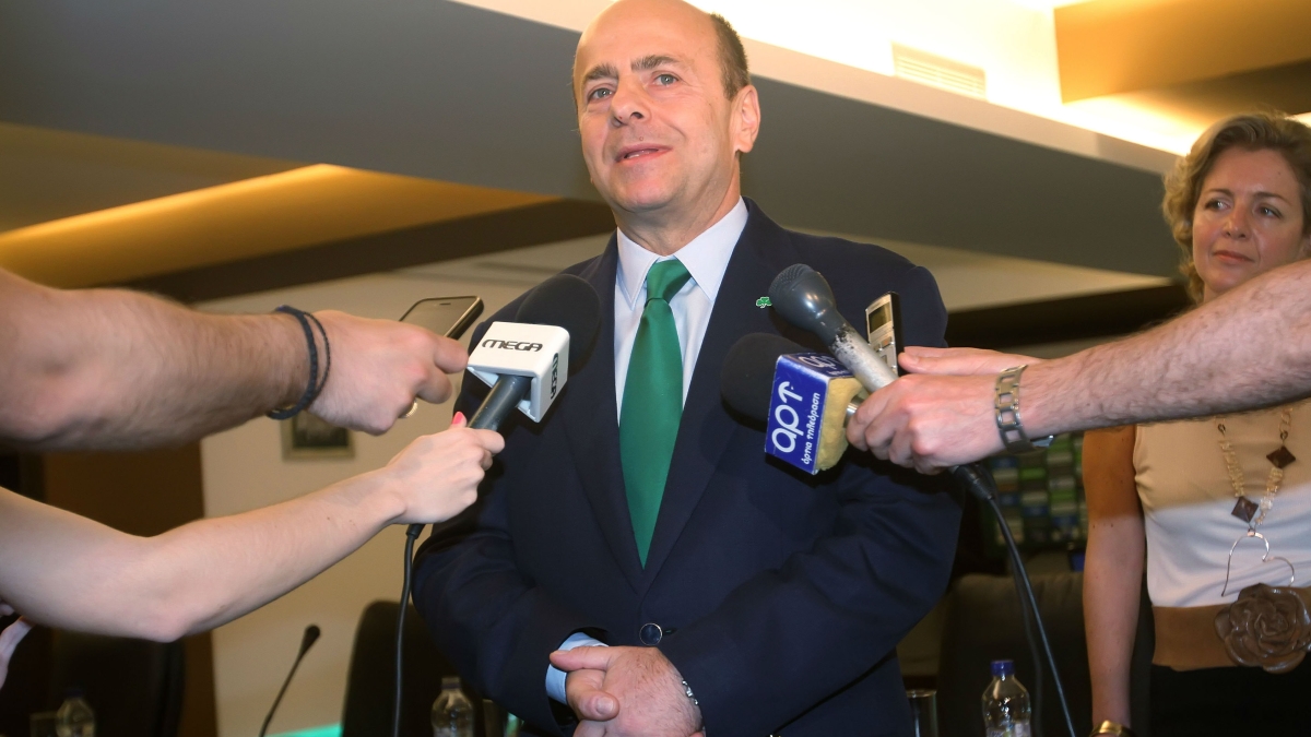 Τουαλέτα στο βάθος κήπος για Παναθηναϊκό