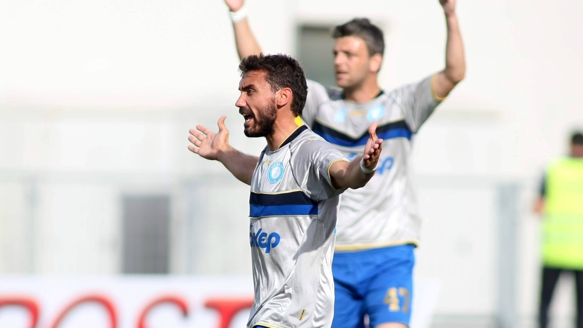 Ανακοίνωσε τρεις ο Απόλλων 1926