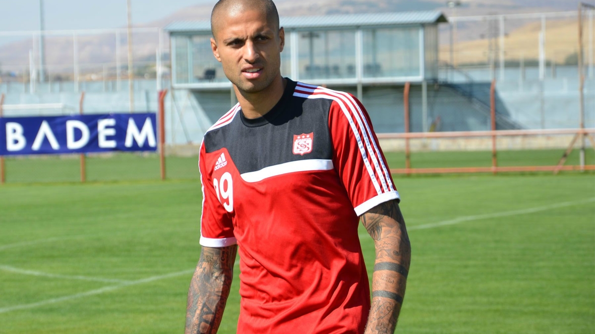 Μιλάει για Ντα Κόστα