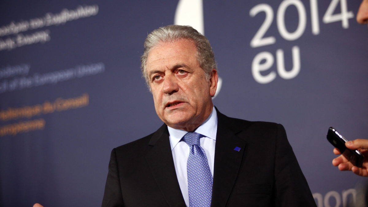 We need a comprehensive approach inside and outside the EU on refugee issue, Commissioner Avramopoulos says