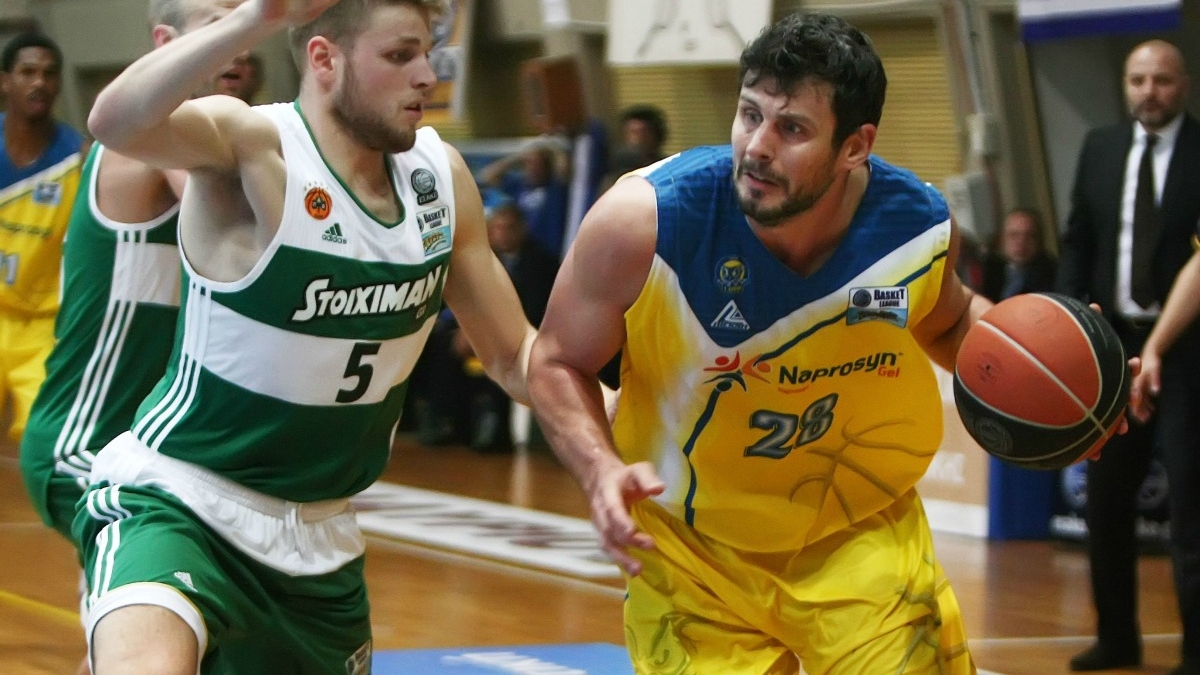 Μπάρλος: «Να πάρουμε την τύχη στα χέρια μας»