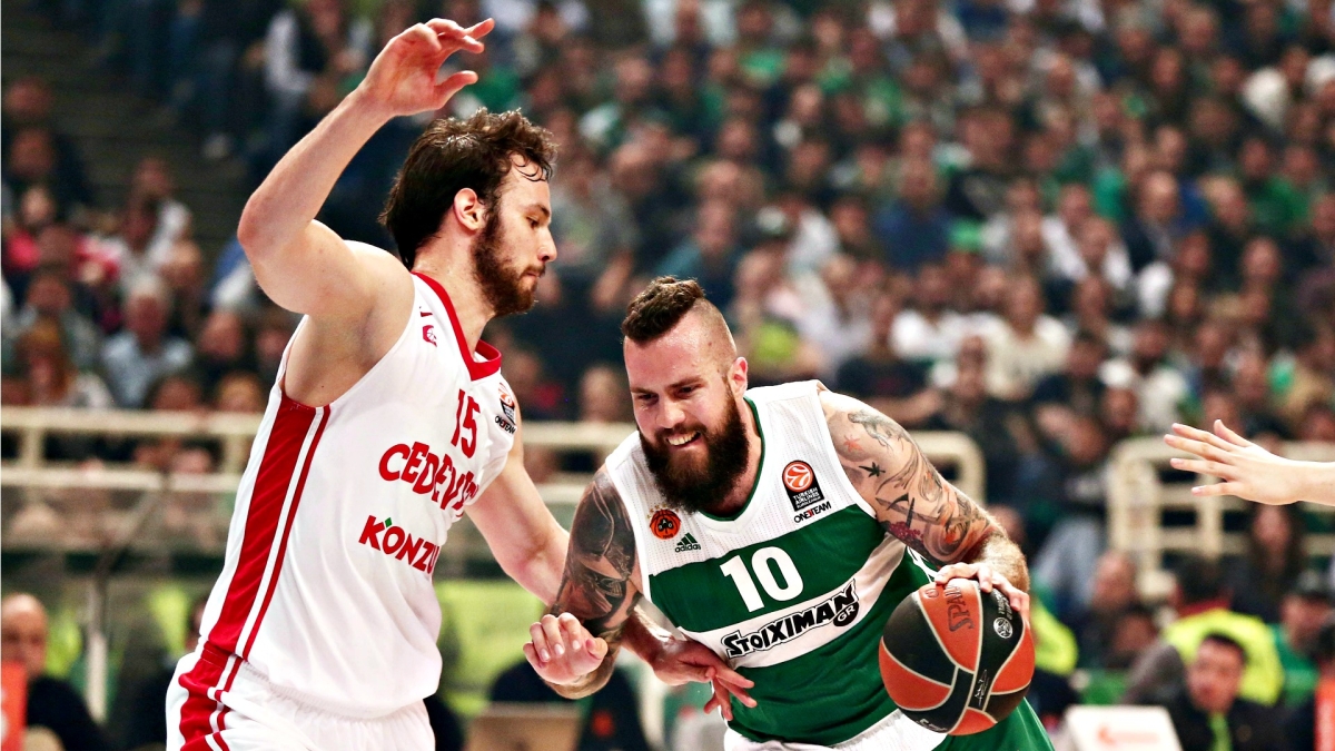 Ραντούλιτσα: «Θρύλος και πριν το βραβείο ο Διαμαντίδης»