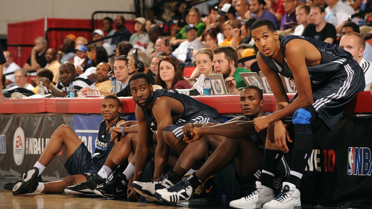 «Fear the Beard» χωρίς beard & ΛεΜπρον με... όλα τα μαλλιά (vid)