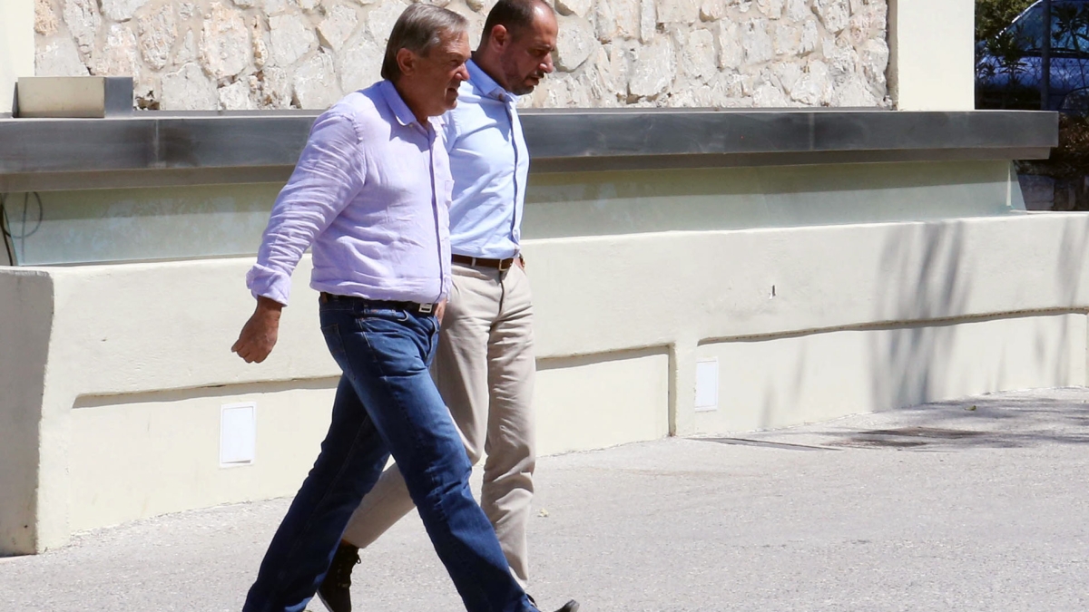 Ορισμοί με… ενημέρωση