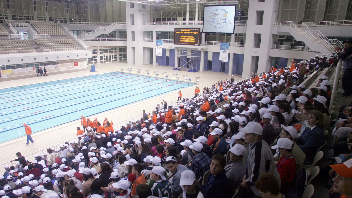 Hμιυπαίθριο... το κλειστό κολυμβητήριο του ΟΑΚΑ!