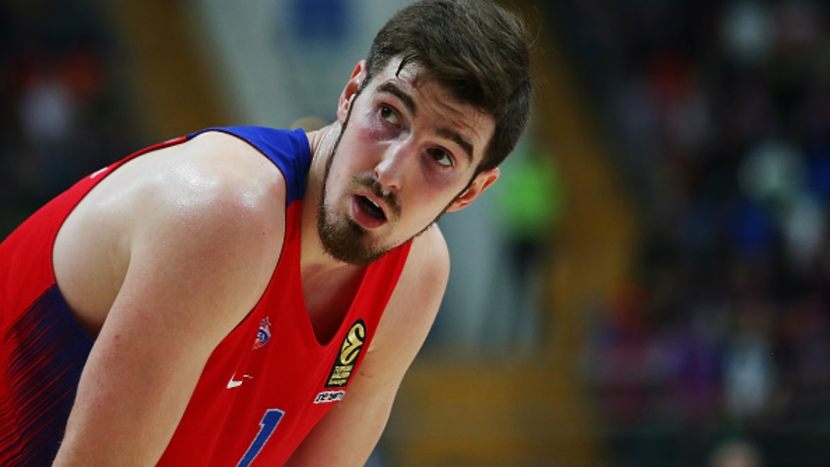 Ντε Κολό: «Ο Χάινς μάς υπενθυμίζει το δύσκολο repeat του Ολυμπιακού»