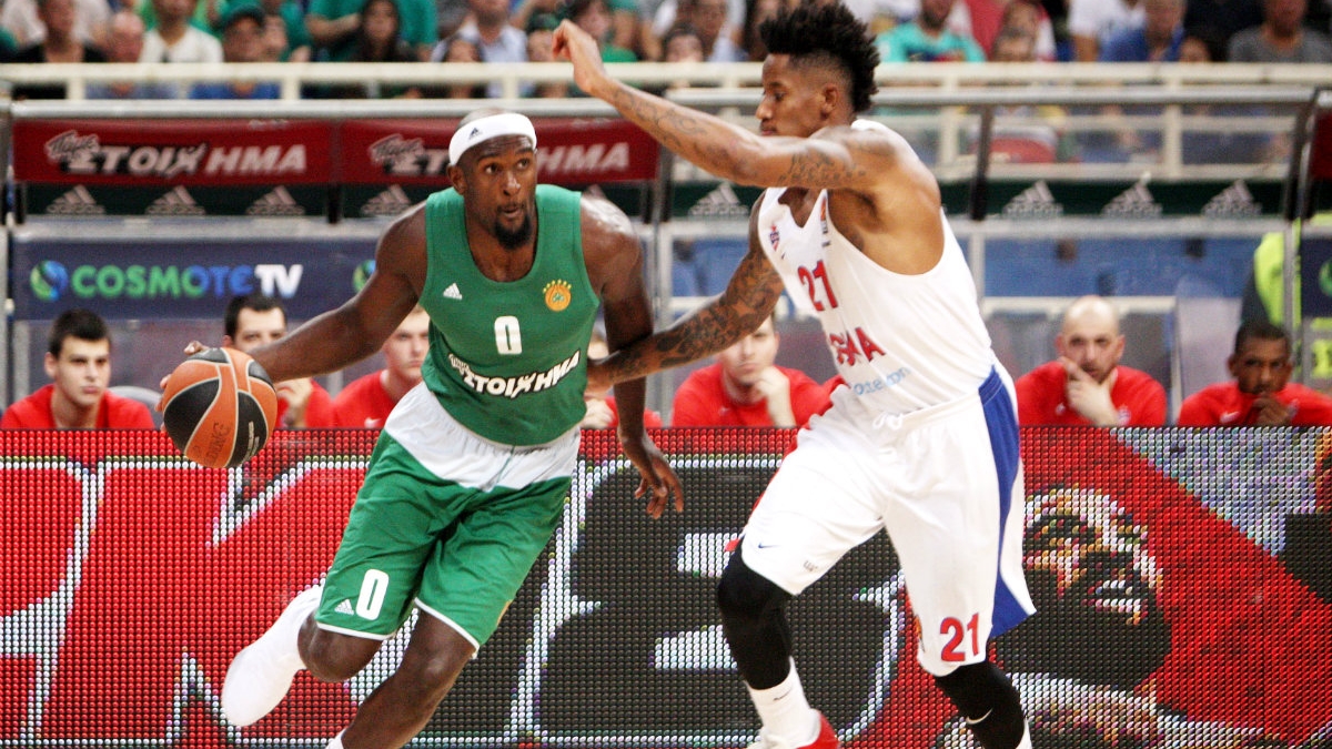 Μέρος της προπόνησης ο Σίνγκλετον