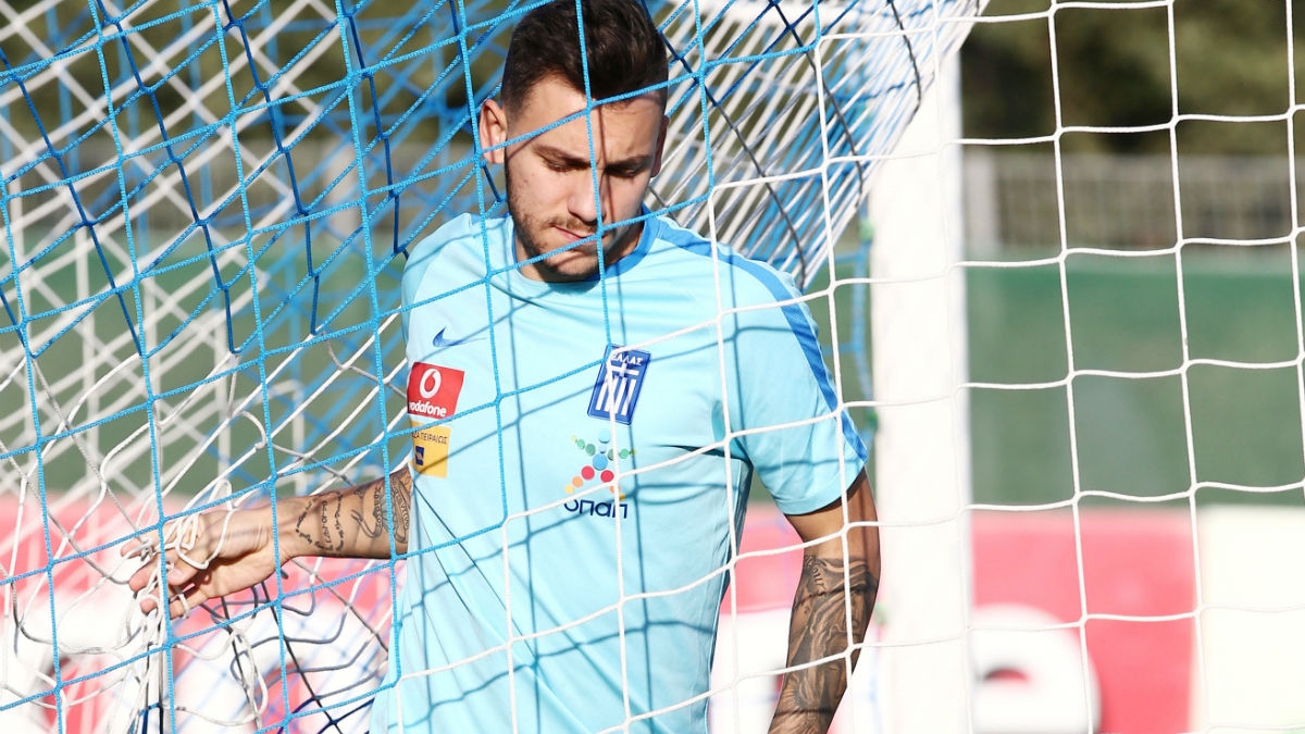 Σφίγγει τα... δόντια ο Δώνης