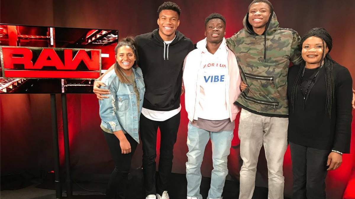 Πέρασε σε ύψος τον Γιάννη ο Κώστας; (pic)