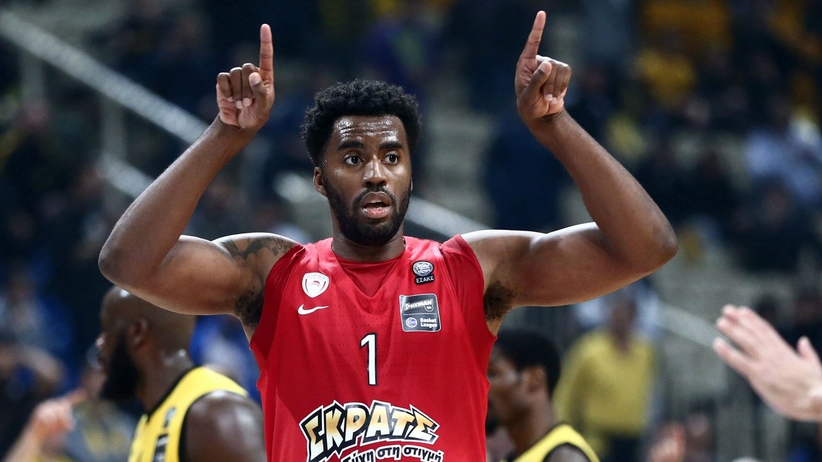 ΜακΛιν: «Συνήθεια τα συνεχόμενα ταξίδια»