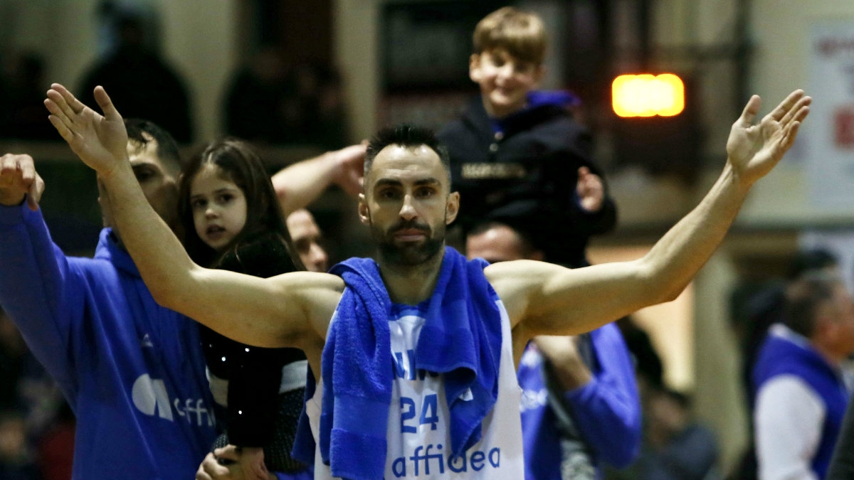 Παρελθόν από τον Ιωνικό ο Τσαγκαράκης