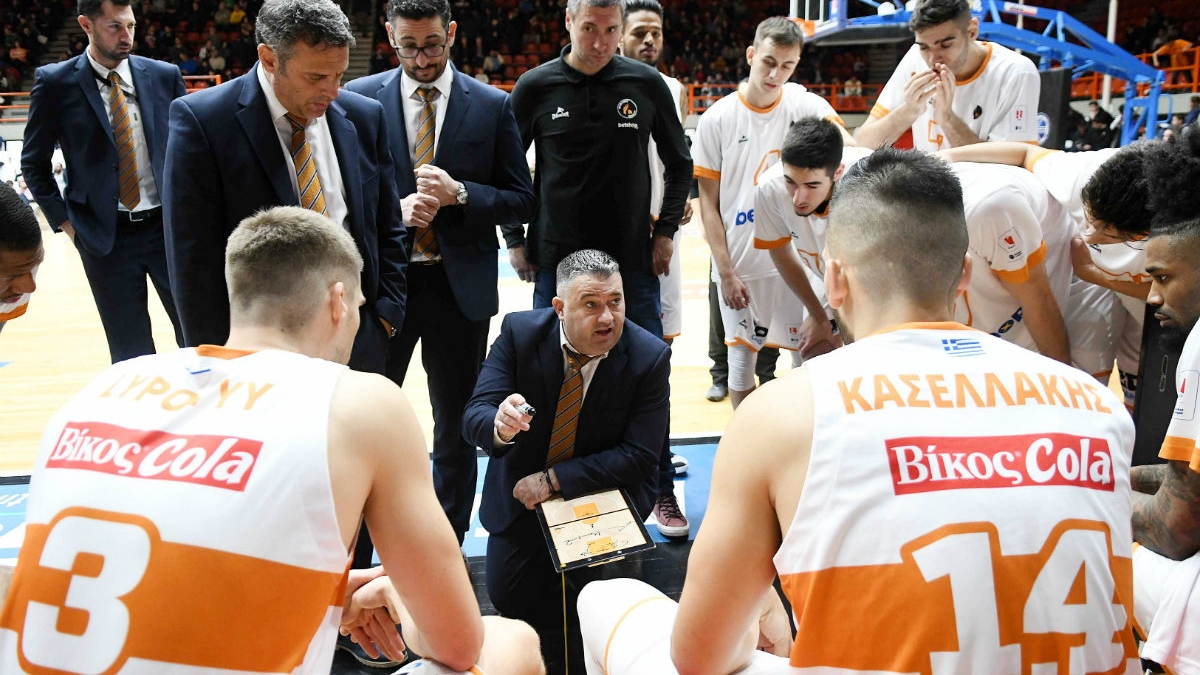 Γιατράς: «Με συγκέντρωση, μετά τη διακοπή»