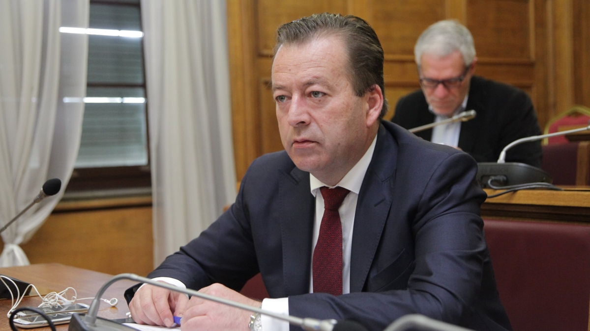 Βουλευτής του ΣΥΡΙΖΑ χαρίζει τον μισθό του στο Νοσοκομείο Λάρισας