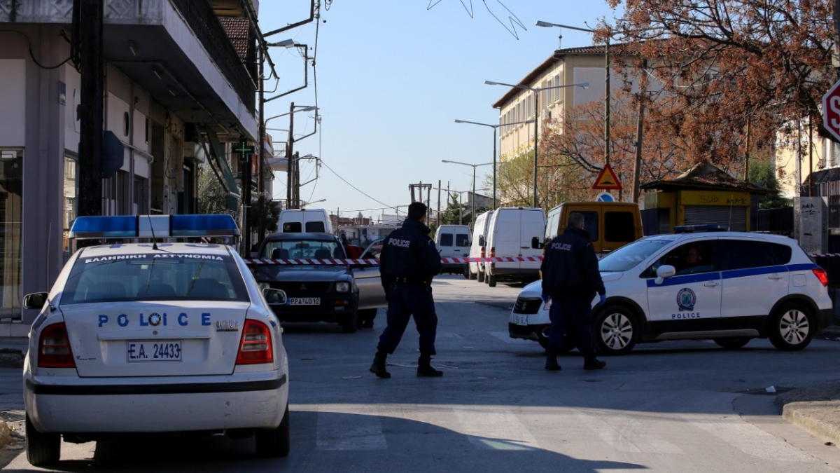 Δύσκολη η κατάσταση στην Λάρισα: Πάει μέχρι και ο Τσιόδρας (vid)