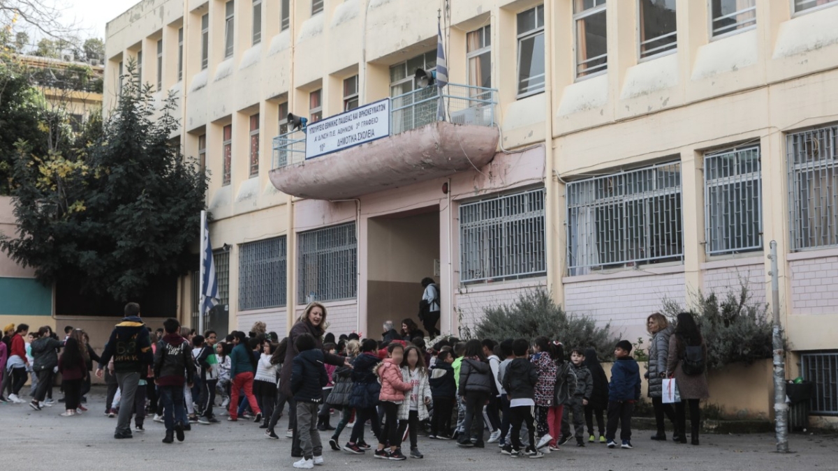 Το ΣτΕ έκρινε νόμιμο τον εκκλησιασμό και την προσευχή σε νηπιαγωγεία και δημοτικά