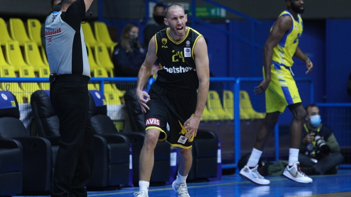 Περιστέρι - ΑΕΚ 62-66: Ρουά... Ματ με 4/4 τρίποντα! (vid)