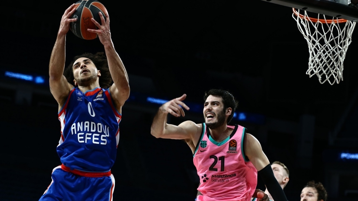Αναντολού Εφές - Μπαρτσελόνα 86-79: Η παρακάμερα στα... όργια του Λάρκιν (vid)
